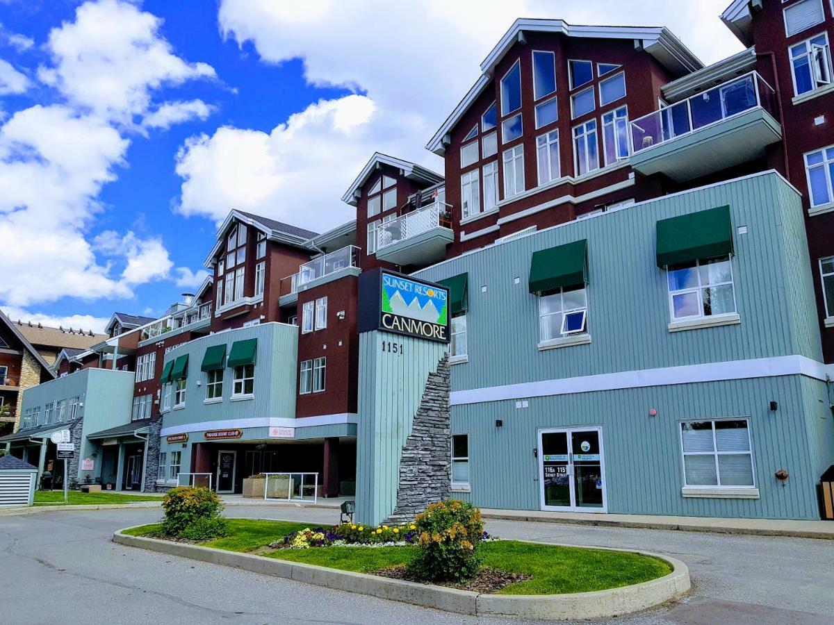 Sunset Mountain Inn Canmore Exterior foto